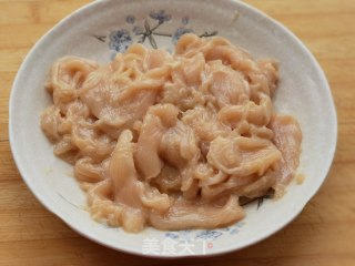 酸菜滑鸡煲步骤4