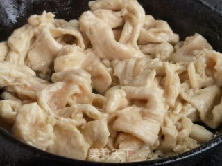 酸菜滑鸡煲步骤5