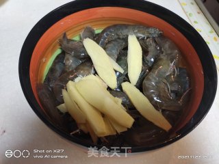 米酒焖基围虾步骤1