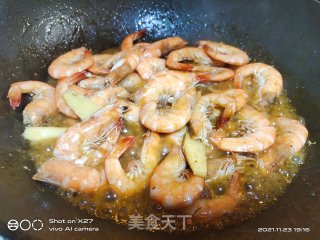 米酒焖基围虾步骤4