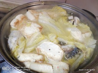 白菜豆腐炖鱼步骤5