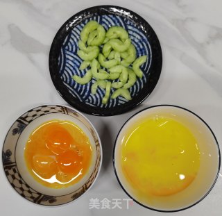 金银翡翠虾仁步骤4