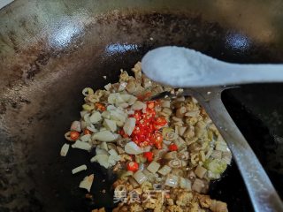 肉末白四季豆炒白辣椒步骤7
