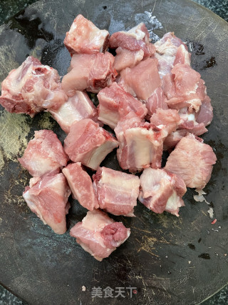 四季豆焖排骨步骤1