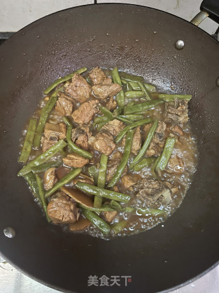 四季豆焖排骨步骤11