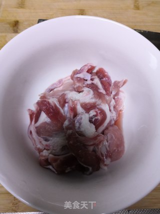 老干妈粉蒸肉步骤1