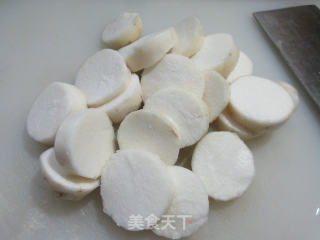 腊鸡腿蒸香芋步骤3