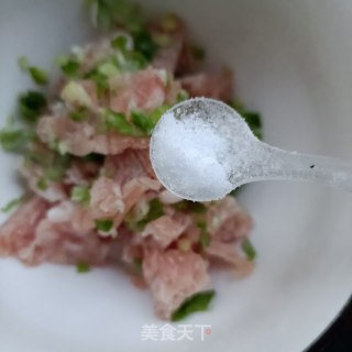 蒸白萝卜肉卷步骤7