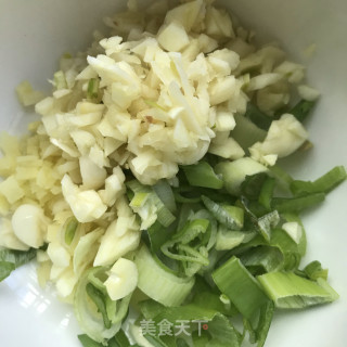 火腿炒手撕包菜步骤4