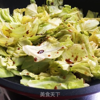 火腿炒手撕包菜步骤8