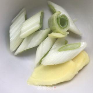 土锅啤酒炖排骨步骤3