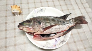 红烧罗非鱼步骤1