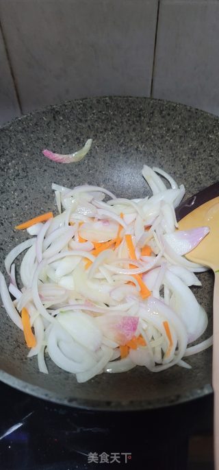 牛肉炒白洋葱步骤5