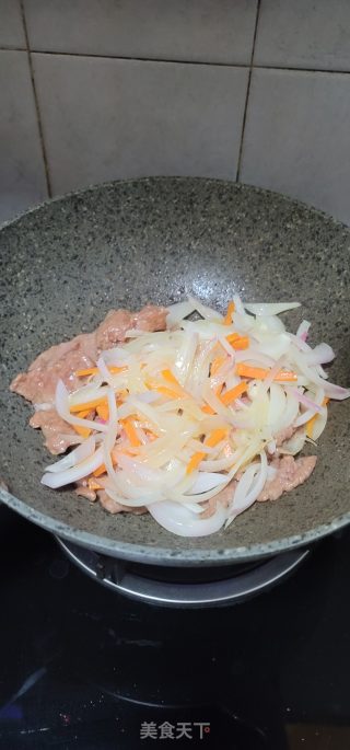 牛肉炒白洋葱步骤9
