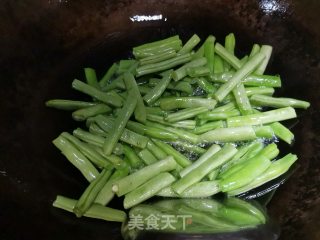 干煸四季豆烧肉步骤2