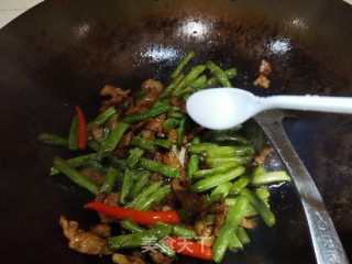 干煸四季豆烧肉步骤9