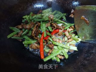 干煸四季豆烧肉步骤8
