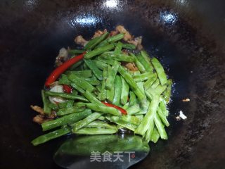 干煸四季豆烧肉步骤7