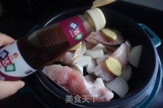 萝卜炖鱼步骤5