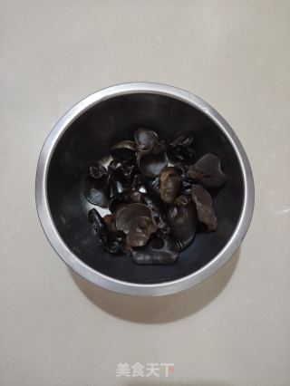 双椒炒油豆腐步骤4 双椒炒油豆腐步骤4