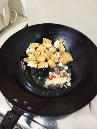 双椒炒油豆腐步骤7 双椒炒油豆腐步骤7