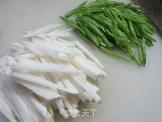 油豆角炒萝卜步骤2