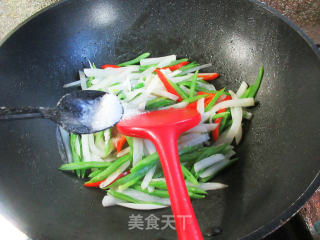 油豆角炒萝卜步骤9