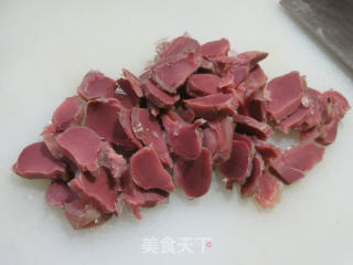 香卤鸭肫炒莴笋步骤2