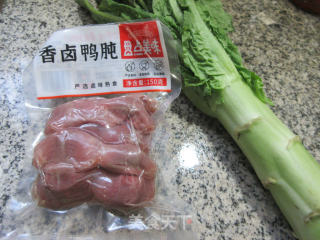 香卤鸭肫炒莴笋步骤1