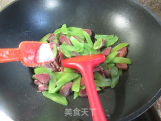 香卤鸭肫炒莴笋步骤6