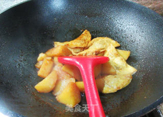 蛋饺烧土豆步骤11 蛋饺烧土豆步骤11