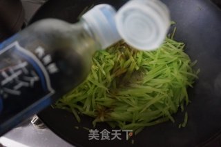 藤椒莴笋炒蛋步骤10