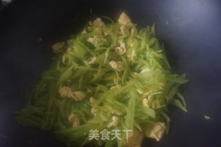 藤椒莴笋炒蛋步骤13