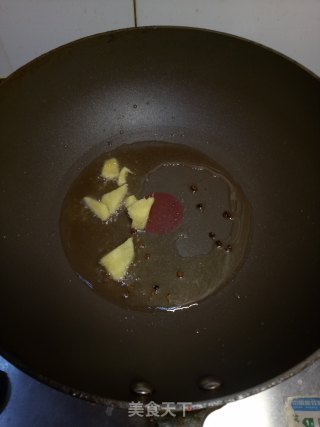 白菜肉丸炖粉条步骤1 白菜肉丸炖粉条步骤1