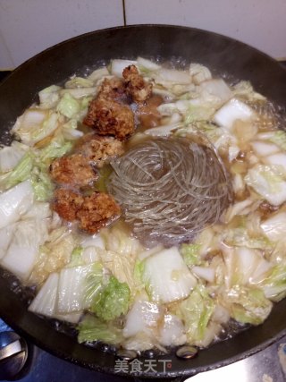 白菜肉丸炖粉条步骤4 白菜肉丸炖粉条步骤4
