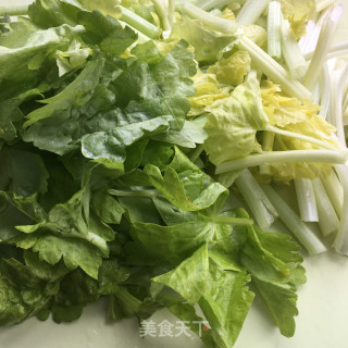 香芹炒牛筋步骤3