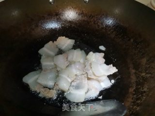 回锅肉炒辣椒步骤3