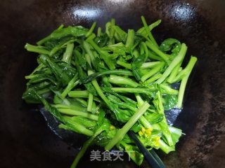 小炒白菜苔步骤5