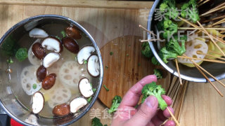 家常钵钵鸡，简单方便，随便煮点什么都好吃，自己做吃到撑。步骤3