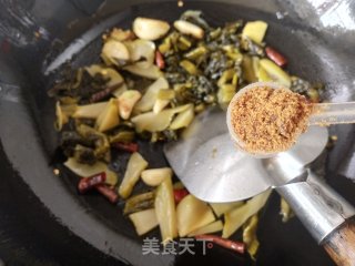 想偷懒，就一锅酸菜海鲜锅足也步骤6
