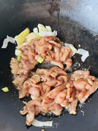 香干土豆炒肉片步骤10