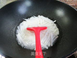 萝卜丝炒白虾米步骤7