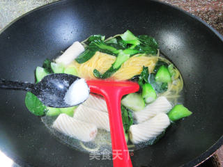 包心鱼卷青菜玉米面条步骤7