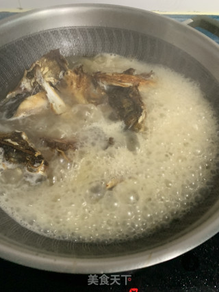 豆腐鱼头煲步骤5