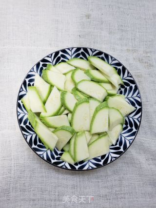 醋溜西葫芦步骤1