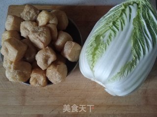 白菜炖豆腐泡步骤1 白菜炖豆腐泡步骤1