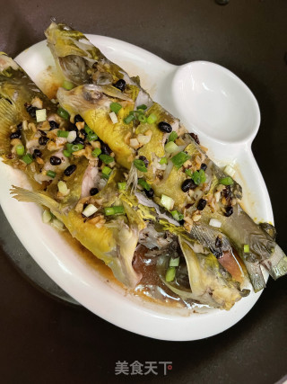 蒜蓉豆豉蒸黄骨鱼步骤10