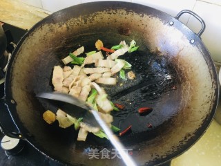 红烧肉白菜炖土豆步骤2