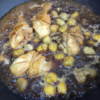 茶树菇板栗烧鸡腿步骤9