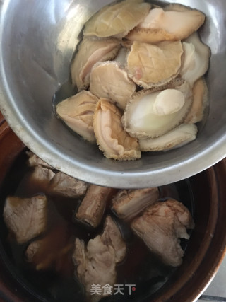 鲍鱼焖排骨步骤8